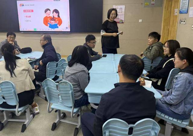 “同心家长学堂”正式开讲，为家长提供专业家庭教育咨询服务