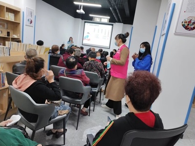 郫都区唐昌镇鸣凤社区家长学校 共建和谐家庭，助力孩子成长