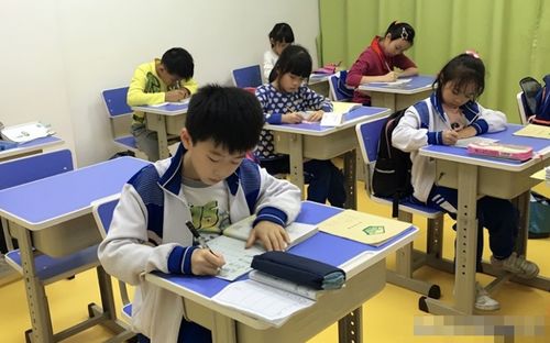 课后延迟服务 或将取消,恢复原来教学模式,老师家长表示支持