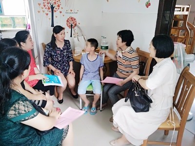 青秀区教育局领导深入长堽小学开展“三进三访”一线大走访活动 搭建家校沟通桥梁 助力学生健康成长